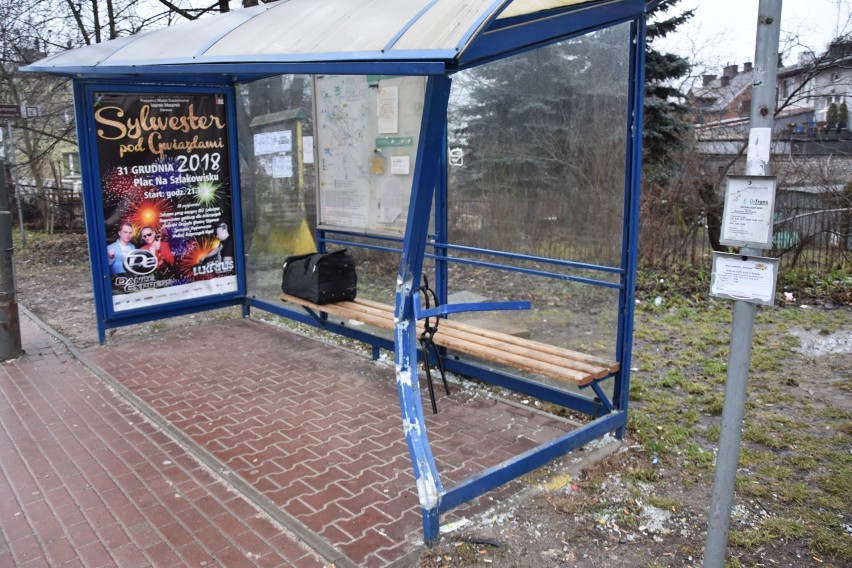 Przystanek na Radomskiej w Starachowicach będzie naprawiony i przesunięty. A wandale pozostają bezkarni