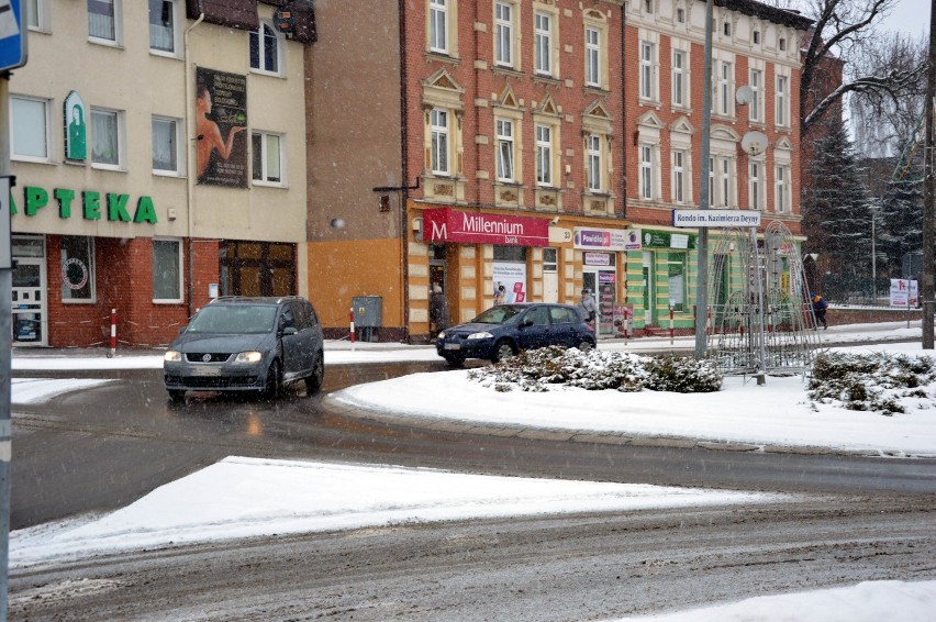 Zima 2016 w powiecie starogardzkim. Utrudnienia na drogach z powodu śniegu [ZDJĘCIA, SONDA]