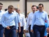 Premier Mateusz Morawiecki w Truskolasach [ZDJĘCIA]. Początek nowego programu: budowa boisk piłkarskich