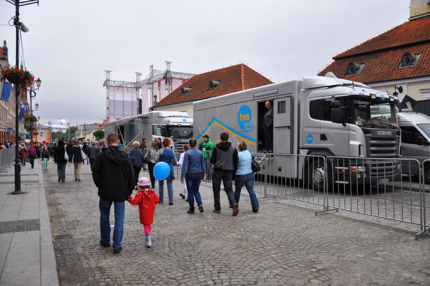 Impreza taneczna TVN na Rynku Kościuszki w Białymstoku