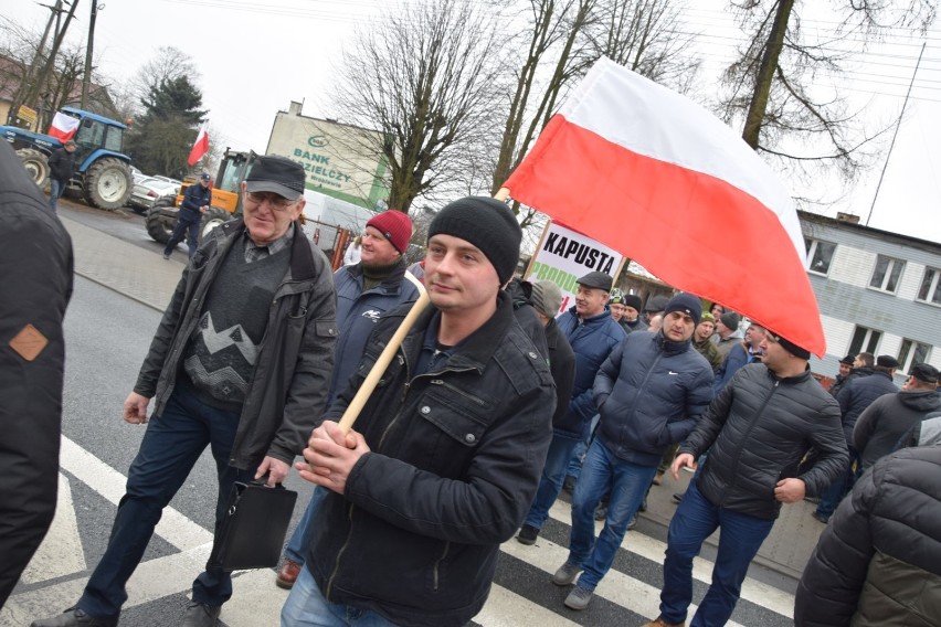 Rolnicze blokady w powiecie sieradzkim. Protestowali producenci ziemniaków i warzyw