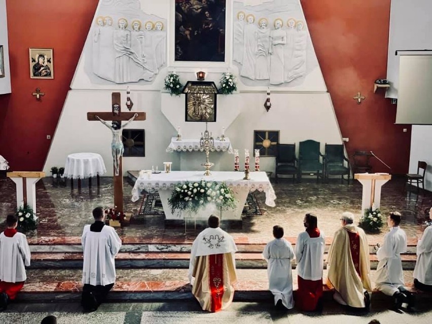 Pleszew. W parafii Zwiastowania Pańskiego i św. Michała Archanioła modlili się o nowe powołania kapłańskie