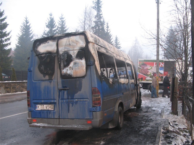 Zakopane: bus spłonął doszczętnie [FOTO]