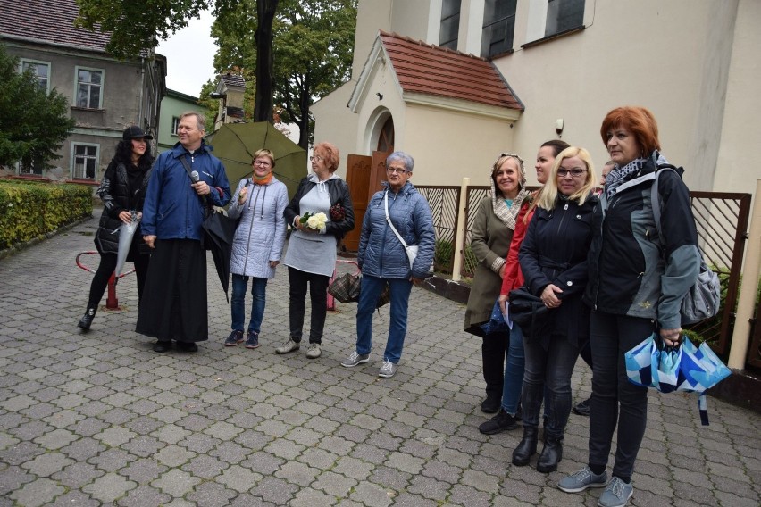 Piesza pielgrzymka parafian z kościoła pw. św. Michała do...