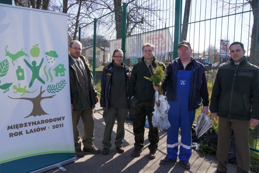 Zobacz, jak ludzie oddawali nam makulaturę (FOTO)