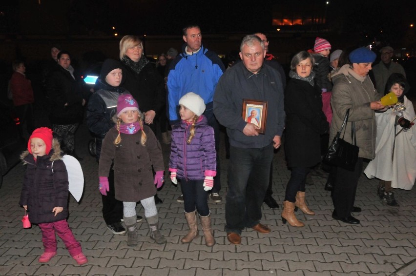 Śrem: Marsz Świętych przeszedł przez miasto. Sprzeciw wobec Halloween [ZDJĘCIA]