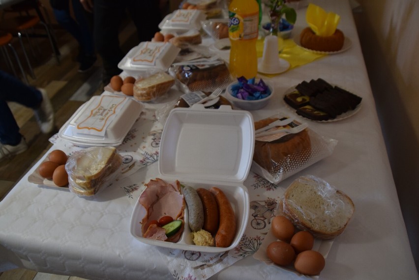 Wielkanoc Gniezno. Świąteczne śniadanie dla samotnych, ubogich i bezdomnych