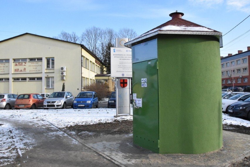 Dąbrowa Tarnowska. Miasto zainwestowało w publiczną toaletę [ZDJĘCIA]