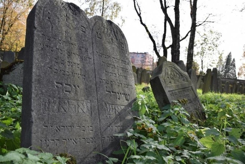 Historia założenia cmentarza żydowskiego w Oświęcimiu sięga...