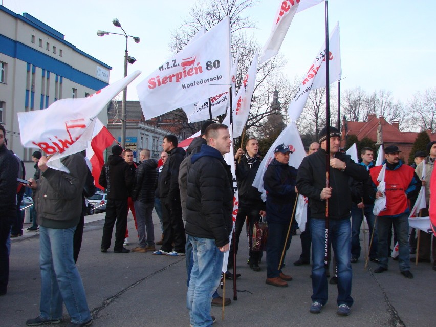 Strajk na Śląsku [2015]: W Mysłowicach protestowali górnicy. Blokowali ulice. Dziś powtórka ZDJECIA