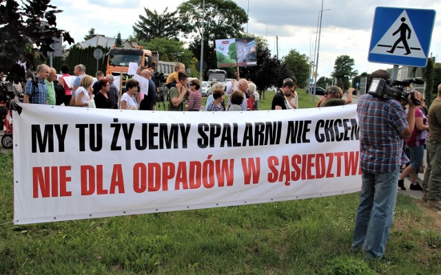 Przeciwnicy budowy spalarni podejmują różne działania. Jakiś czas temu zorganizowali m.in. protest przed zamojską Ciepłownią