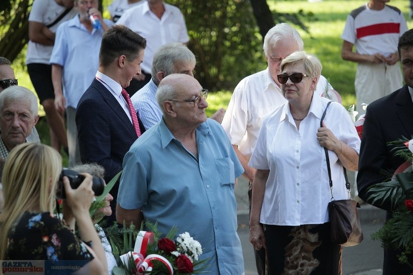 1 sierpnia dokładnie o godzinie 17 podobnie, jak w całym...