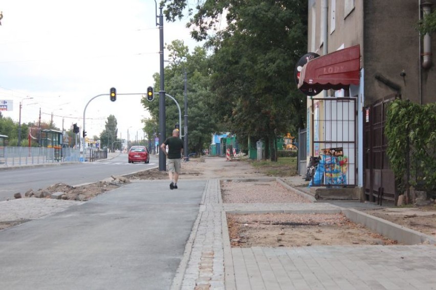 Wzdłuż ul. Przybyszewskiego powstaje nowa droga rowerowa.