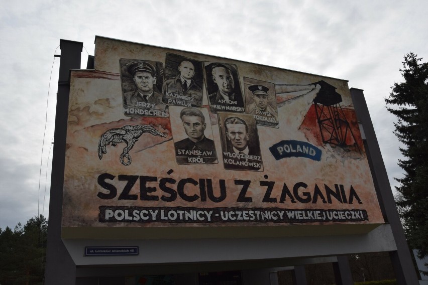 Mural poświęcony polskim lotnikom został odsłonięty w sobotę...