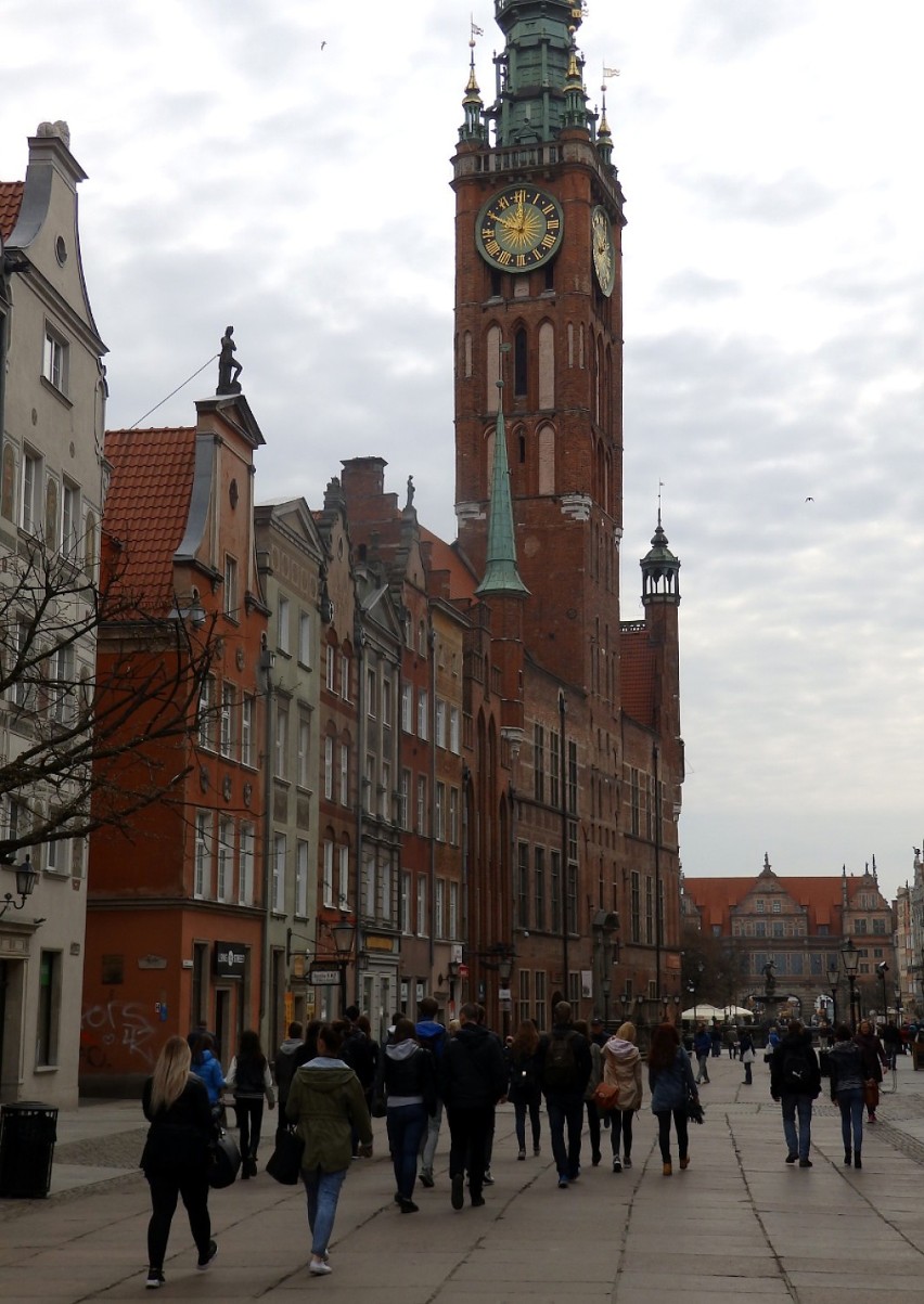 Malbork-Gdańsk. Uczniowie "dwójki" zwiedzili Dwór Artusa i Muzeum Archeologiczne