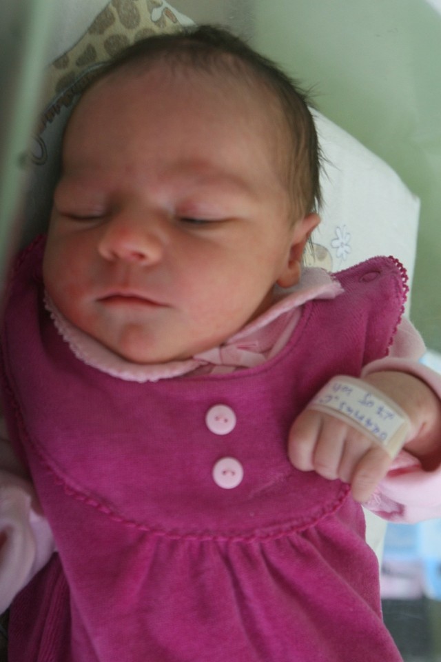 Emilia Wecel, córka Adriany i Fabiana, urodziła się 27 maja. Ważyła 3280 gramów.