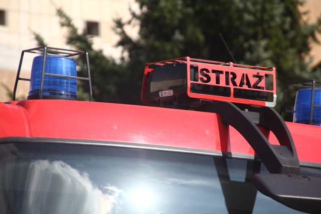 Straż pożarna w Jastrzębiu: niemowlak zatrzaśnięty w aucie