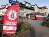 Wyjątkowy, mobilny pobór krwi w Kosakowie: 31 ochotników stawiło się do oddania cennego płynu ratującego życie! | ZDJĘCIA