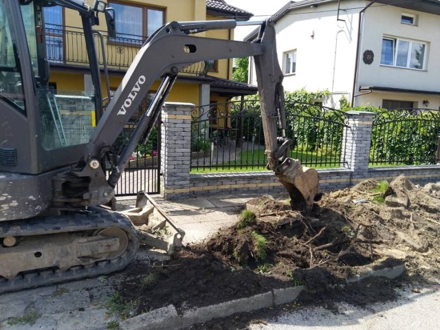 Trwają aktywne prace remontowe na ulicy Gwardzistów w Grójcu.