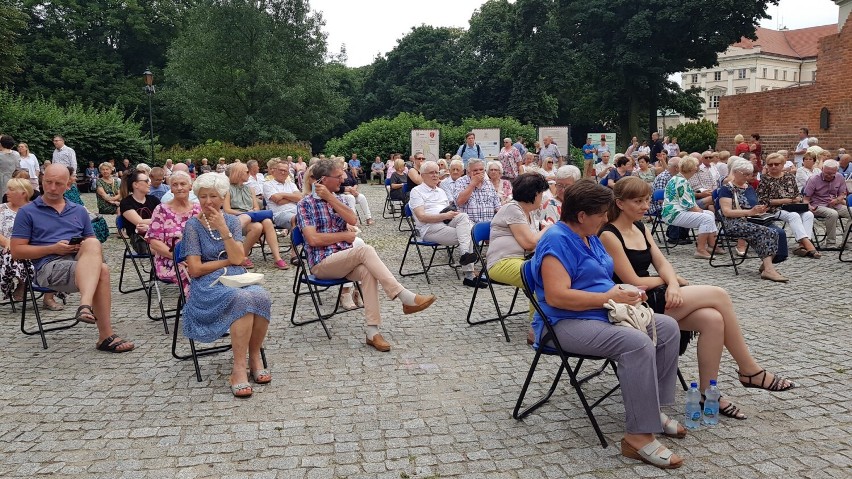 Koncert Accorinet Klezmer Band pod basztą Dorotką