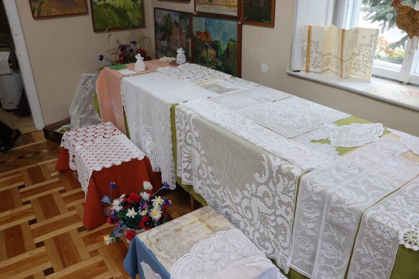 Otwarcie wystaw w Izbie Regionalnej Towarzystwa Miłośników Kujaw w Radziejowie. Zdjęcia