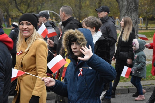Biało-czerwona parada niepodległościowa przeszła ulicami Wejherowa