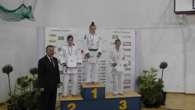 Srebrna medalistka z Akademii Judo Rzeszów na podium OPPolski U21 Łódź 2014 - Justyna Kuna waga 44 kg