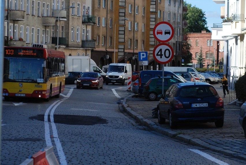 Wprowadzony w sobotę objazd Długiej i Poznańskiej przez ul....