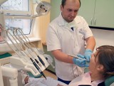 Implanty zębowe w szpitalu WAM. Nowy gabinet stomatologiczny