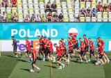 Reprezentacja Polski trenowała na stadionie w Gdańsku w otoczeniu 5 tysięcy szczęśliwych kibiców, którzy dostali wejściówki ZDJĘCIA