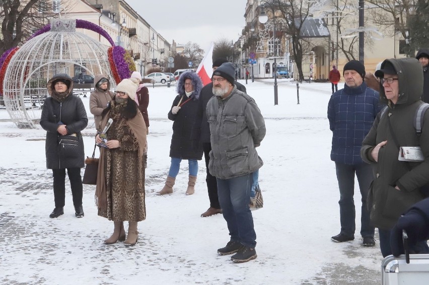 Grupa radomian, w tym Młodzież Wszechpolska, protestowali na...
