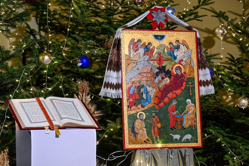 Wierni kościołów wschodnich obchodzą Bożego Narodzenia. Nz....