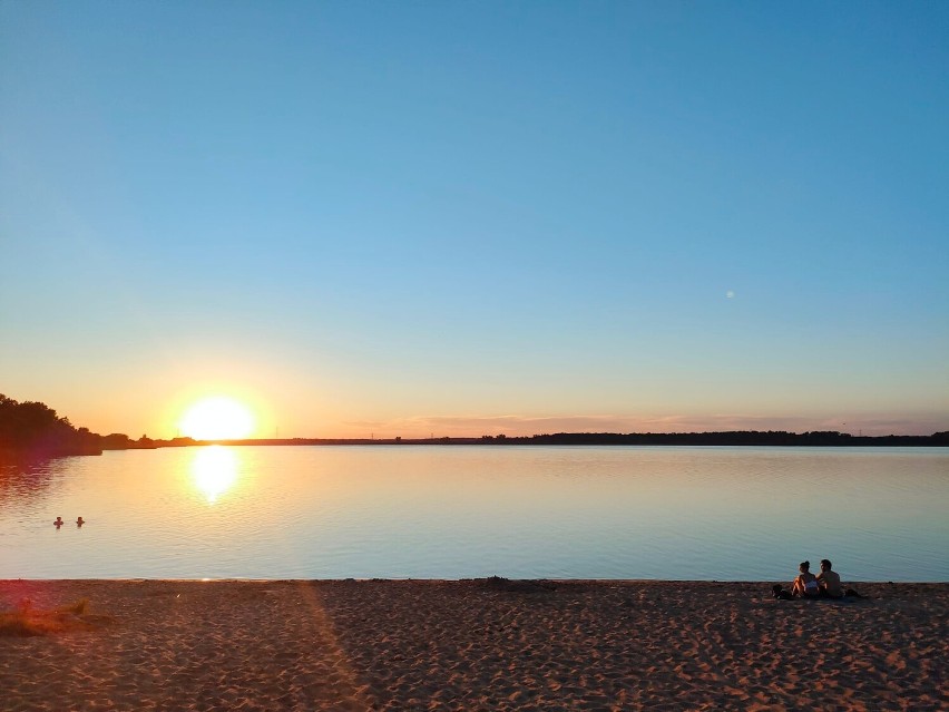 Ta tajemna plaża pod Gliwicami to idealne miejsce na malownicze zachody słońca! Zrobicie tu piękne ZDJĘCIA. Sprawdziliśmy! Zobaczcie sami