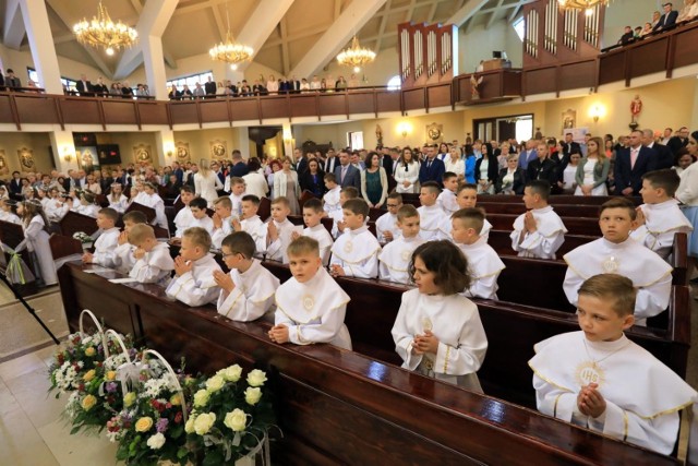 Okres I Komunii coraz bliżej, więc rodzice chcieliby wiedzieć, czy będą przesuwane