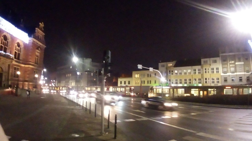 Auto na torach, opóźnienia na liniach tramwajowych