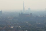 Nad Małopolskę nadciąga wielki smog. Normy ośmiokrotnie przekroczone [DANE, OSTRZEŻENIE]