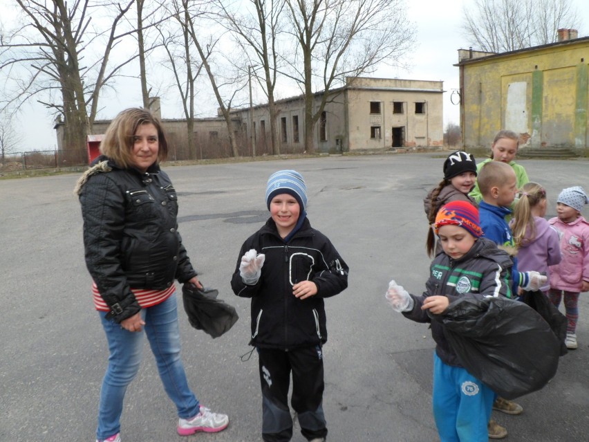 Strzegom: Zrobili porządki w Jaroszowie