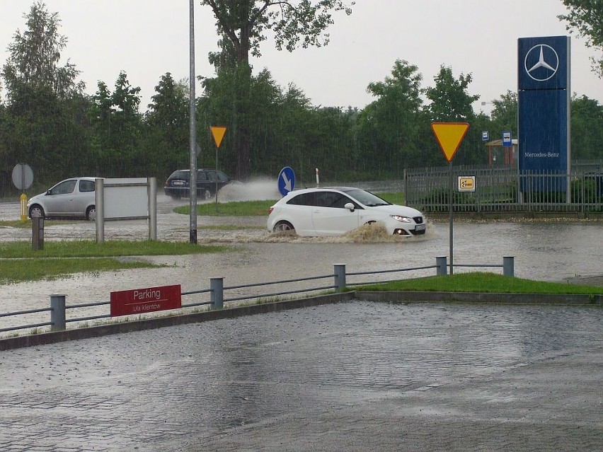 Dolny Śląsk: Ulewne deszcze i burze w regionie (ZDJĘCIA)