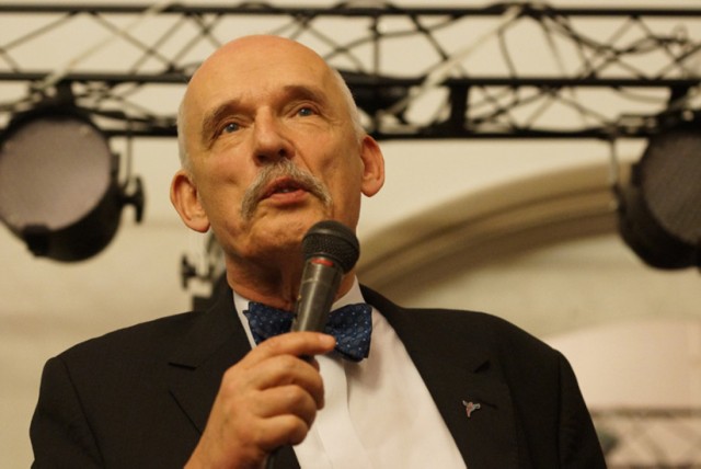 Janusz Korwin-Mikke będzie docierał do wyborców awionetką "Air Korwin One".