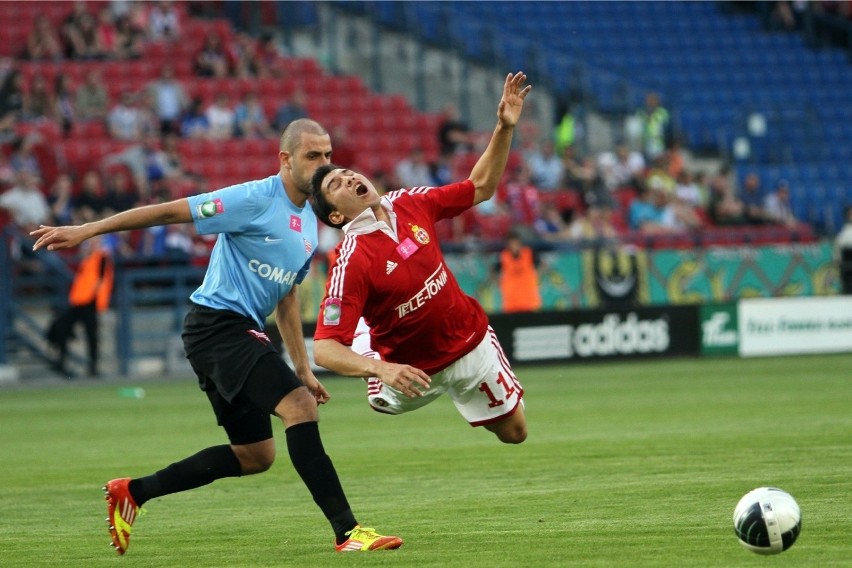 29. 30 kwietnia 2012 roku na stadionie Wisły doszło do...