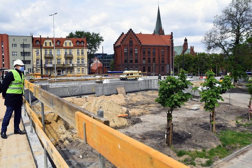 Plac budowy na ulicy Kujawskiej zmienia się każdego dnia....