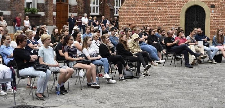 Mamma Mia! na Letniej Scenie Muzycznej u salezjanów w Oświęcimiu