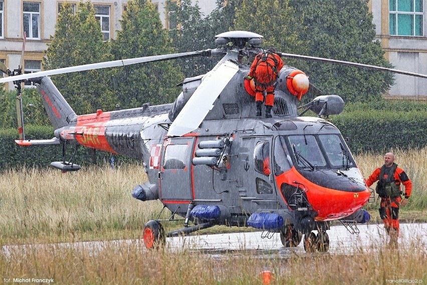 Chory pracownik platformy Lotosu Petrobaltic został ewakuowany śmigłowcem przez ratowników z Gdyni do szpitala w Gdańsku. 10.07.2022
