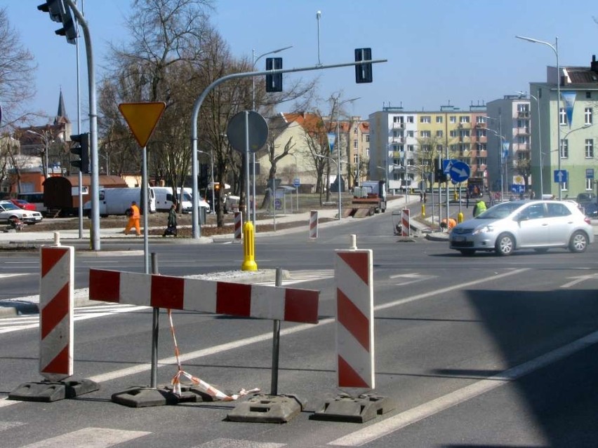 Piła: drogowcy kończą budowę ulicy Piłsudskiego