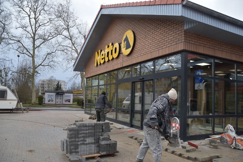 Do końca lutego otworzą w Strzelcach Netto. Wiemy, jakie jeszcze  sklepy będą tuż obok (ZDJĘCIA)