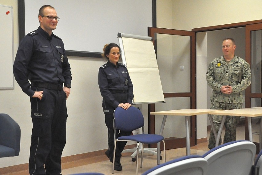 Spotkanie słupskich policjantów z amerykańskimi żołnierzami