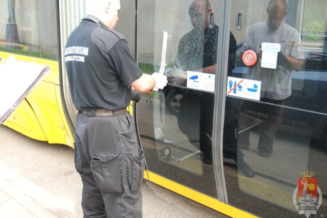 Policja zatrzymała 20-letniego mężczyznę, który w poniedziałek ...