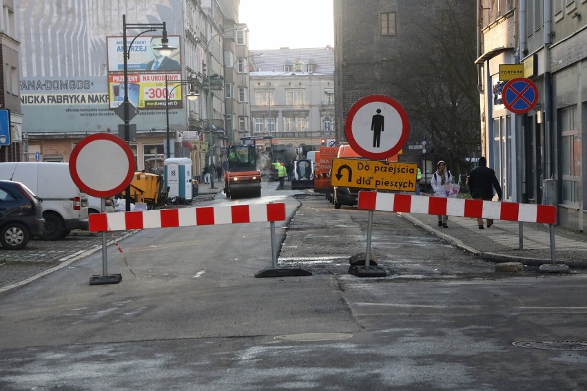 Legnica: Remontowana ulica Chojnowska będzie przejezdna jeszcze przed świętami