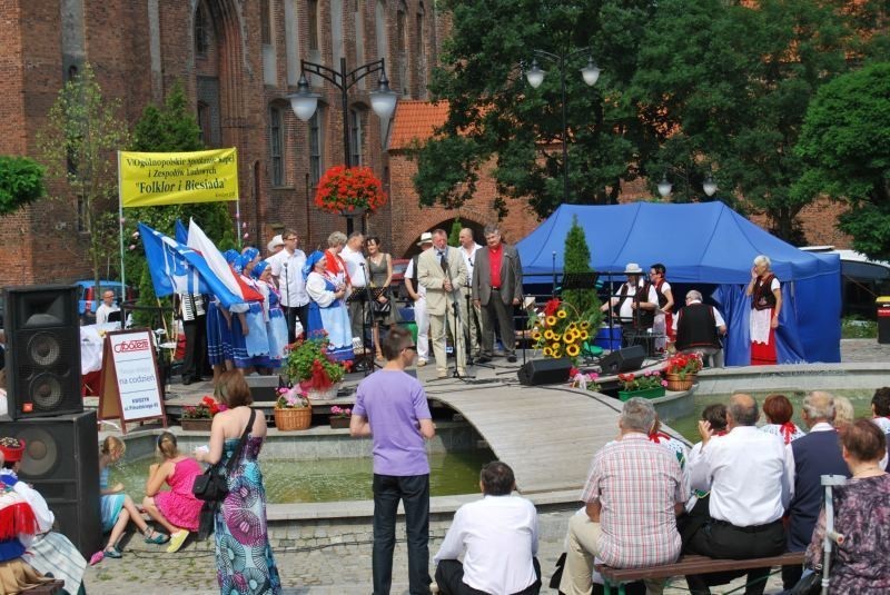 Kwidzyn: Fotorelacja z VI Ogólnopolskiego Spotkania Kapel i Zespołów Ludowych