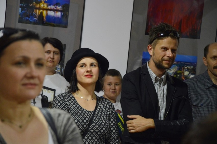 Piotr Kurzydlak otworzył wystawę swoich zdjęć